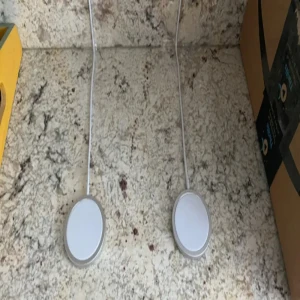 Apple’s MagSafe‌ Charger Peel